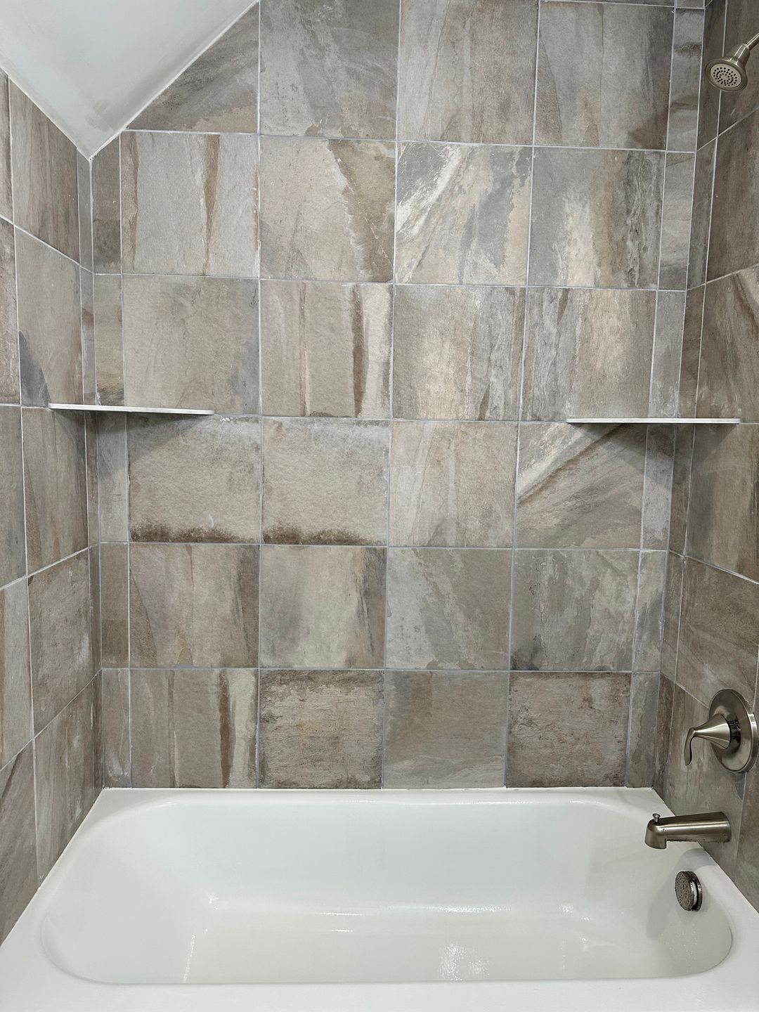 Bathroom tub and shower clean